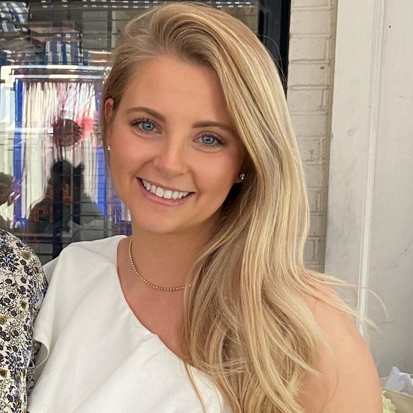 Meet your Posher, Jen. - Picture 4 of 6